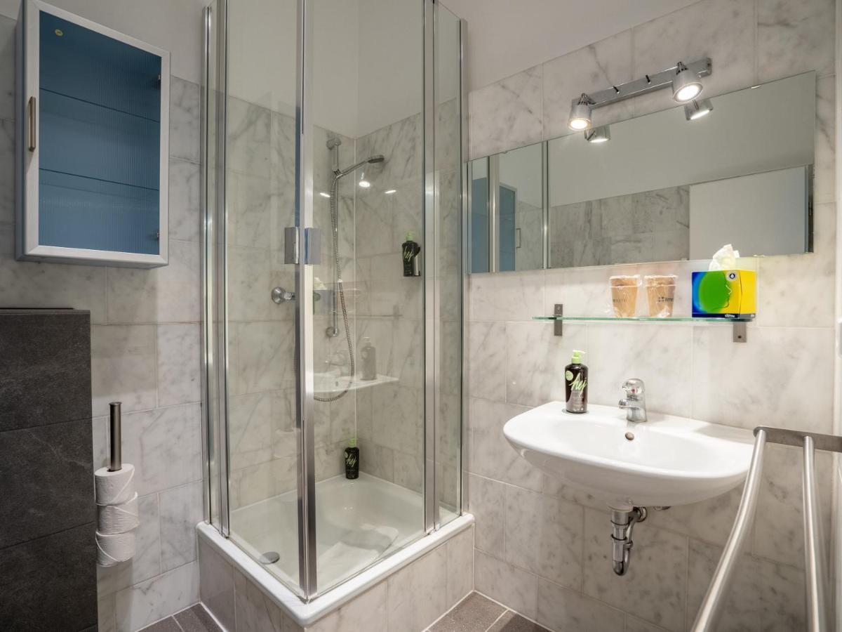 Apartments Berlin Lottumstrasse 4 Dış mekan fotoğraf
